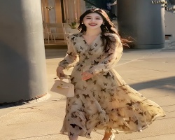 蝴蝶碎花連衣裙